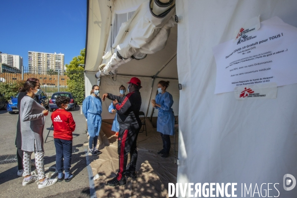Dépistage du Covid-19 par MSF accompagnée de bénévoles à Malpassé