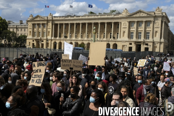 Manifestation à Paris contre la brutalité policière. Protest against police brutality in Paris.