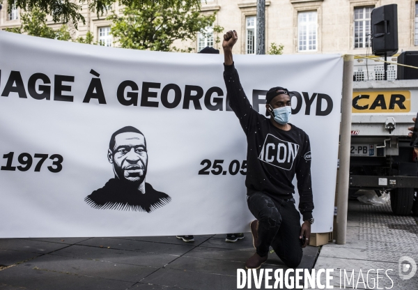 Rassemblement a l appel de sos racisme en hommage a george floyd.