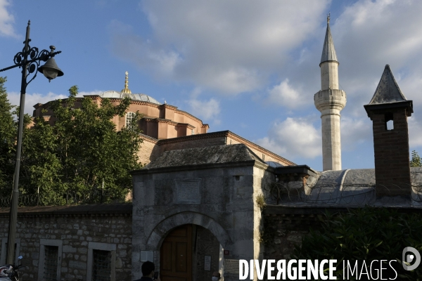 Anciennes Églises Byzantines, Assyriennes et Arméniennes, converties en Mosquées en Turquie. Ancient Byzantine, Assyrian and Armenian, Churches converted into Mosques in Turkey.