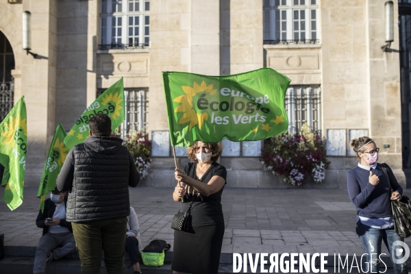Manifestation sur la gestion de l eau à Saint-Denis