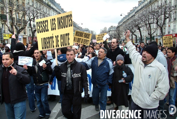 Manifestion contre les caricatures dans le magazine Charlie Hebdo en 2006.