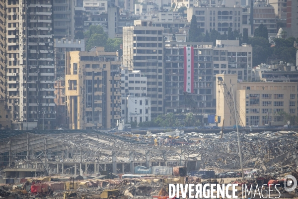 Les Armées française et libanaise déblaient de port de Beyrouth après l explosion du 4 aout 2020