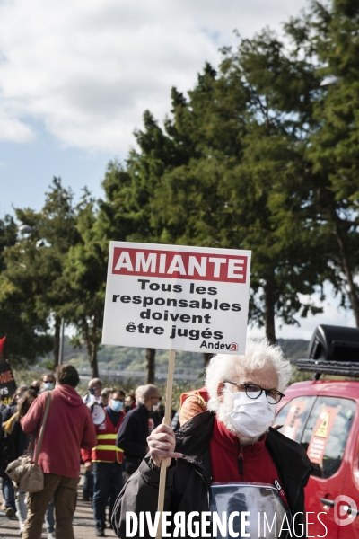 Manifestation pour les 1 an de l incendie de l usine de Lubrizol.