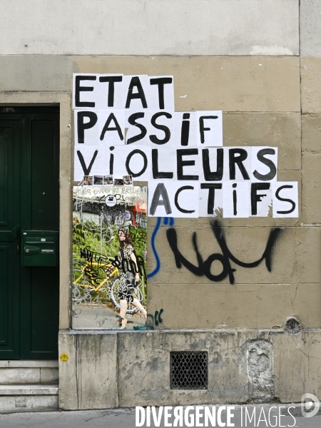 Messages féministes collés sur les murs pour sensibiliser à la lutte contre les violences faites aux femmes. Feminists messages pasted on the walls.