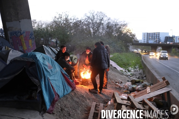 Camp de migrants à Saint-DenisÊParis. Migrant camp in Saint-Denis Paris