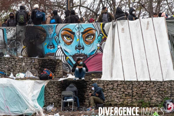 Evacuation du camp de migrants de Saint-Denis.