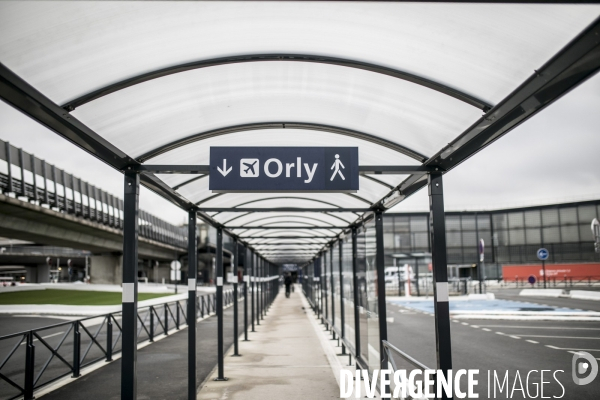 Coronaéroport Paris-Orly