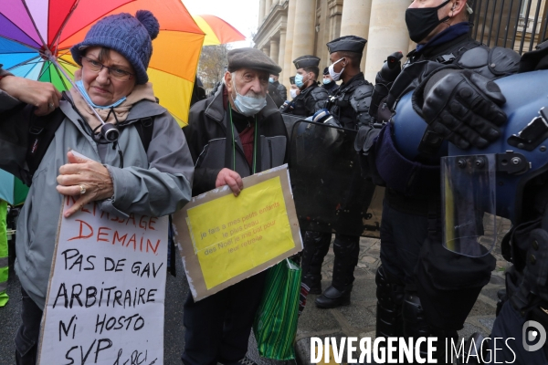 Manifestation des Gilets Jaunes place du Palais Royal