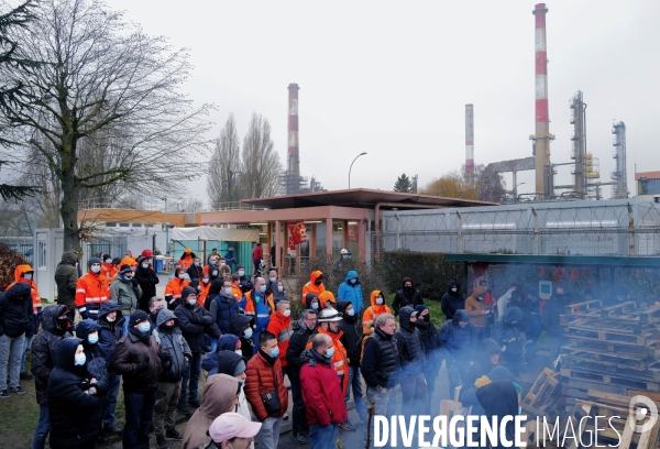 Grève des salariés de la Raffinerie Total de Grandpuits