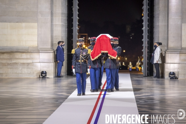 Emmanuel Macron fait entrer Maurice Genevoix au Panthéon