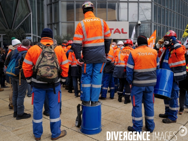 Manifestation des salariés de la Raffinerie Total de Grandpuits