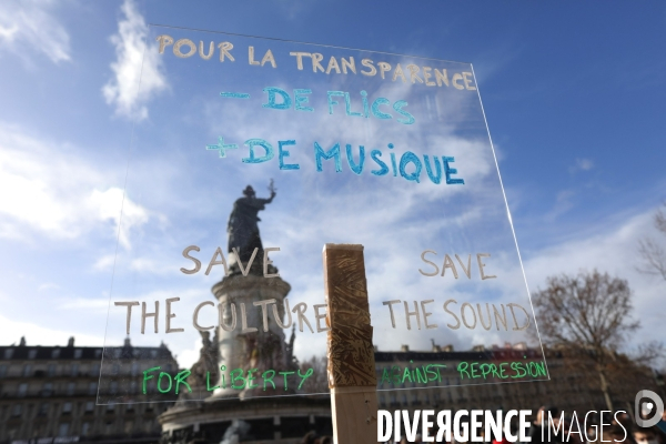 Marche des libertes à Paris contre la loi securite globale