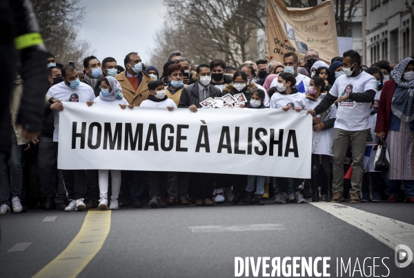 Marche blanche pour ALISHA à Argenteuil. White march in the memoty of ALISHA