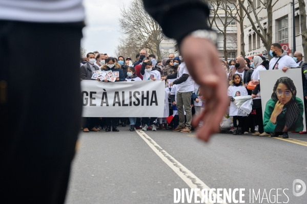 Marche pour Alisha. Harcelée puis assassinée.