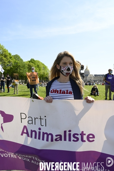 Journée mondiale des animaux dans les laboratoires, organisée par One Voice. Animal protection against animal testing.