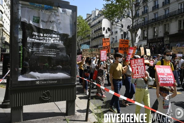 Marche pour le climat 2021, le 9 mai à Paris. Walk for the climate.