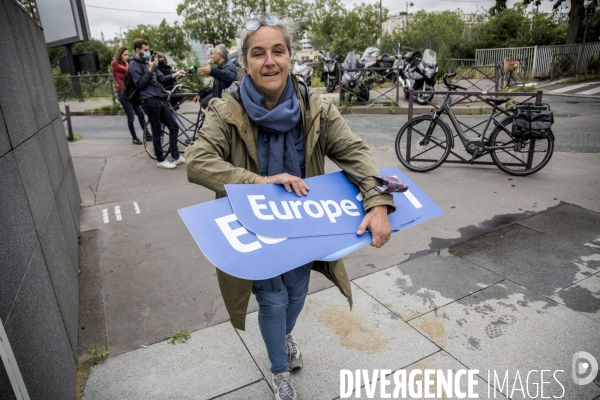 Manifestation devant Europe 1