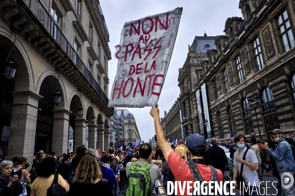 Manifestation contre le passe sanitaire à Paris