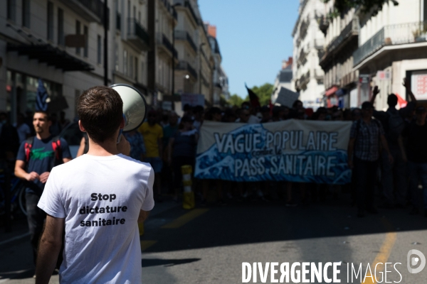 Manifestation contre le pass sanitaire à Nantes