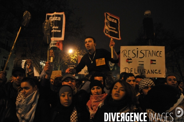 Manifestation de soutien au peuple palestinien à Montparnasse, Paris