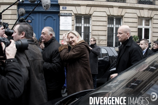 FN: Marine Le Pen contre le droit de vote des étrangers, devant le Sénat, Paris, 8/12/2011