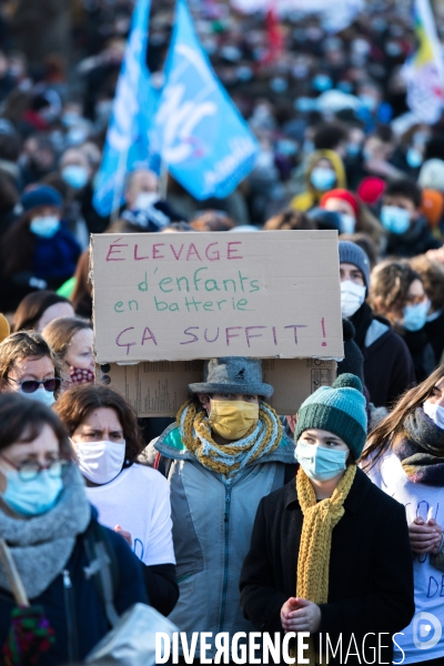 Manifestation des enseignants contre les mesures sanitaires à Nantes