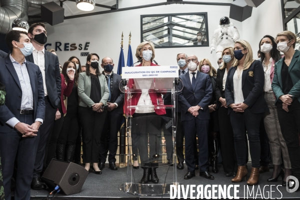 Valérie Pecresse inaugure son QG de campagne.