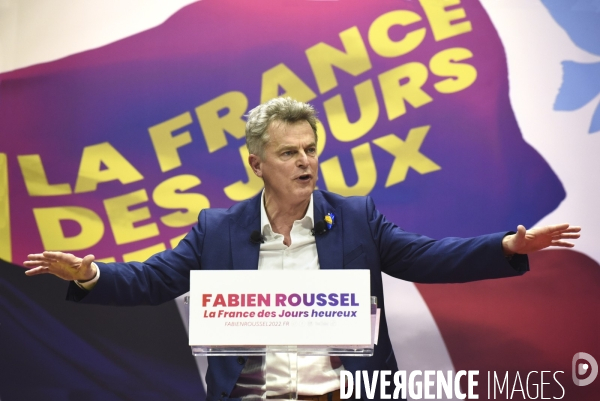 Meeting du candidat Fabien ROUSSEL (PCF) au cirque d hivers de Pais. Présidentielles 2022. Meeting of Fabien Roussel