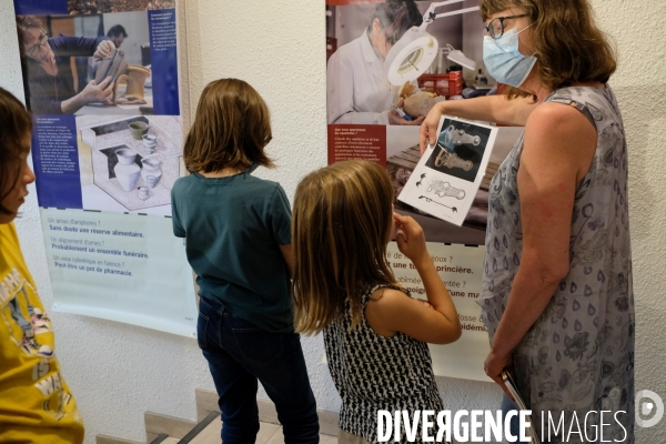 Exposition et atelier éducatif pour enfants durant le festival  Sciences infuses   Archéologie, un passé retrouvé   à la bibliothèque François Mitterand du Pré-Saint-Gervais