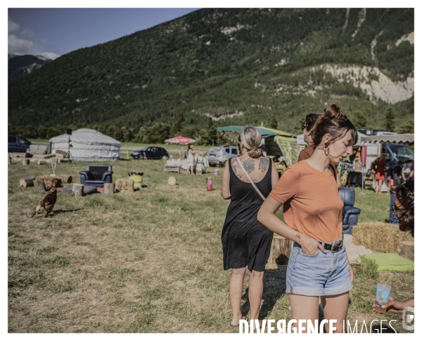 Le long de la Transbasse alpine Digne Nice ( le festival )