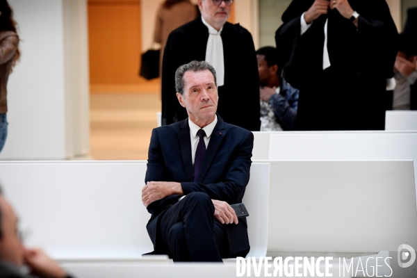 Christian Prouteau au tribunal de paris pour le Proces des fuites au 36 quai des Orfèvres