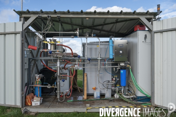 Dans l Oise, unité de méthanisation agricole, équipée d une unité expérimentale de transformation du CO2 en méthane.