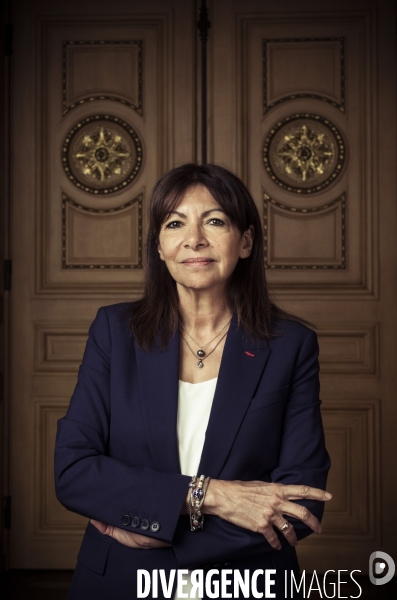 Portrait d anne hidalgo, maire de paris.