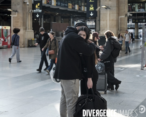 Gare du Nord, dernire embrassade avant le dpart pour Amsterdam.