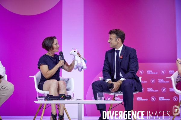 Emmanuel Macron sur la scène de Vivatech
