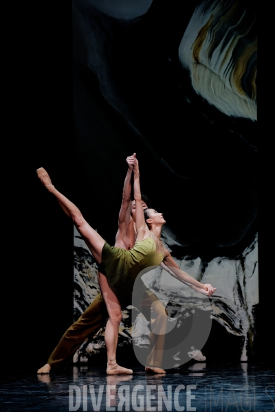 Les Vagues de la rivière du temps / Dongting Xing / Ballet de l Opéra national du Rhin