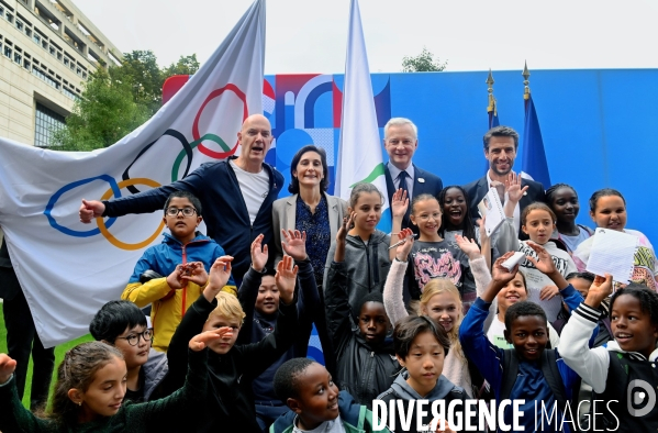 La Tournée des drapeaux olympiques passe par Bercy 