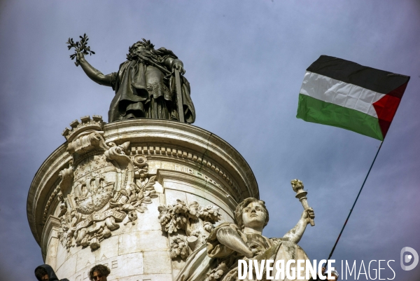 Rassemblement Place de la Republique pour la Palestine