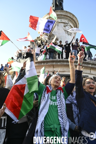 Rassemblement à Paris en soutien au peuple palestinien en raison du conflit israélo-palestinien à Gaza