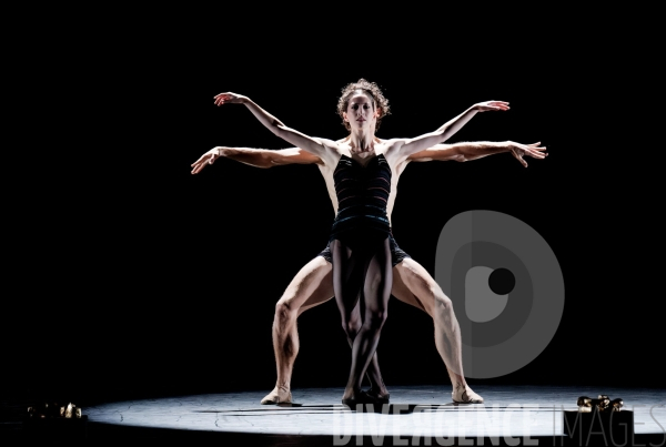 Stepping stones / Jirí Kylián / Ballet de l   Opéra national de Paris