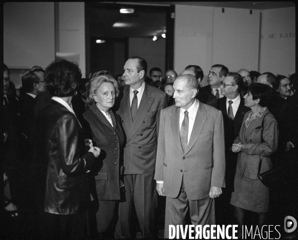 Inauguration par Francois Mitterrand, président de la republique, de l exposition  la renaissance de Carthage  au Petit Palais.