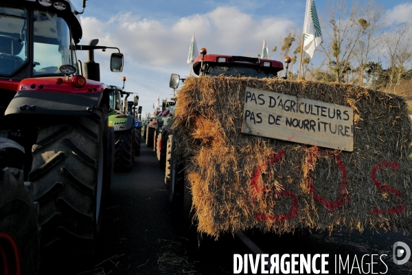 Blocage et occupation de l autoroute A6 par les agriculteurs