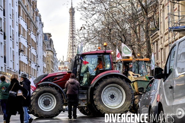 Manifestation Tracteurs Jeunes Agriculteurs et FNSEA  Paris