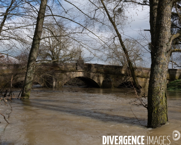 Inondations - riviere en alerte vigicrue