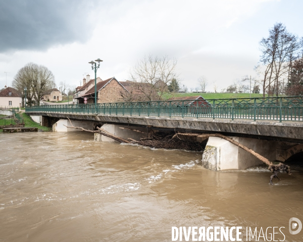Inondations - riviere en alerte vigicrue