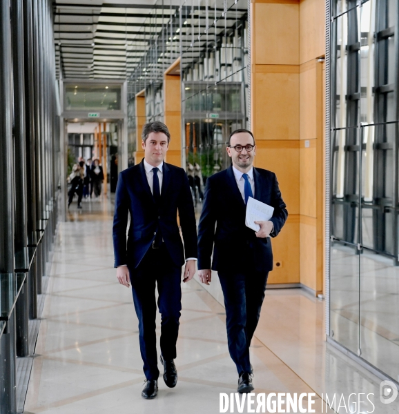 Gabriel Attal et Thomas Cazenave présentent le bilan du plan de lutte contre les fraudes