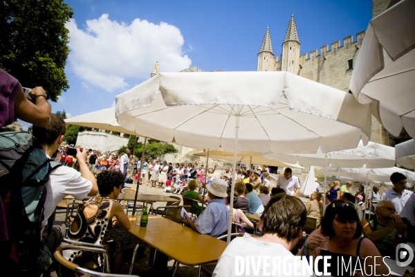 Les rues du festival d Avignon