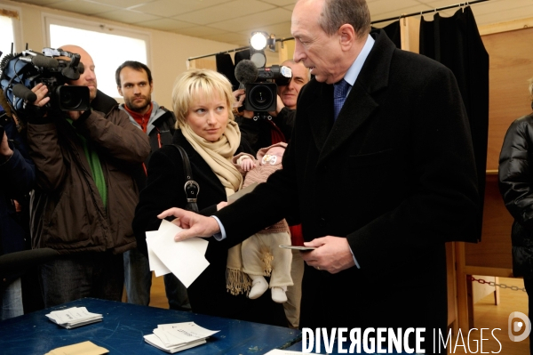 Premier tour des élections municipales et cantonales. Lyon.