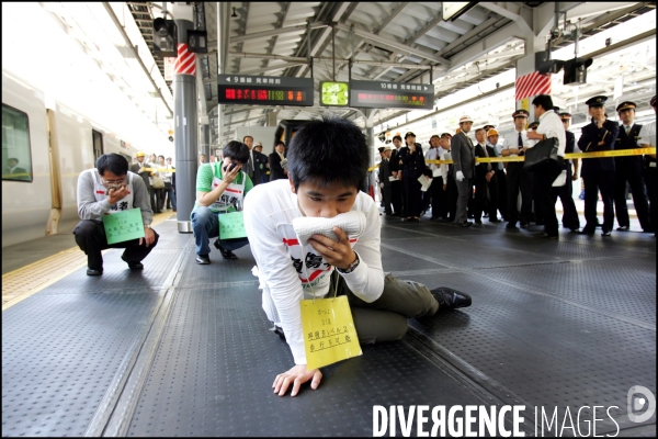 Entrainement des pompiers contre une attaque terroriste dans le metro de Tokyo - Japon